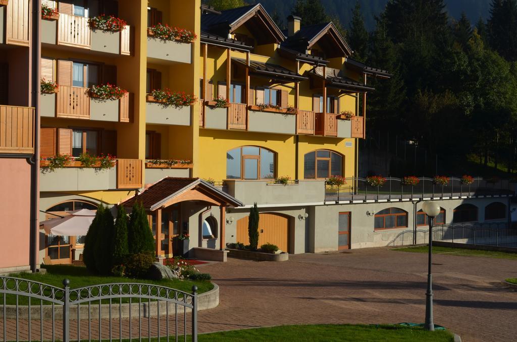 Residence Antares Andalo Bagian luar foto
