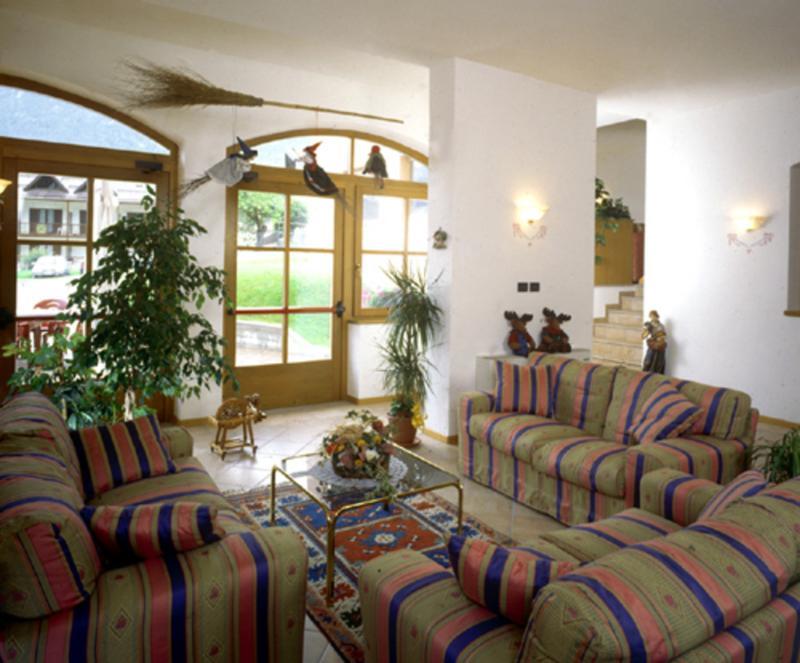 Residence Antares Andalo Bagian luar foto